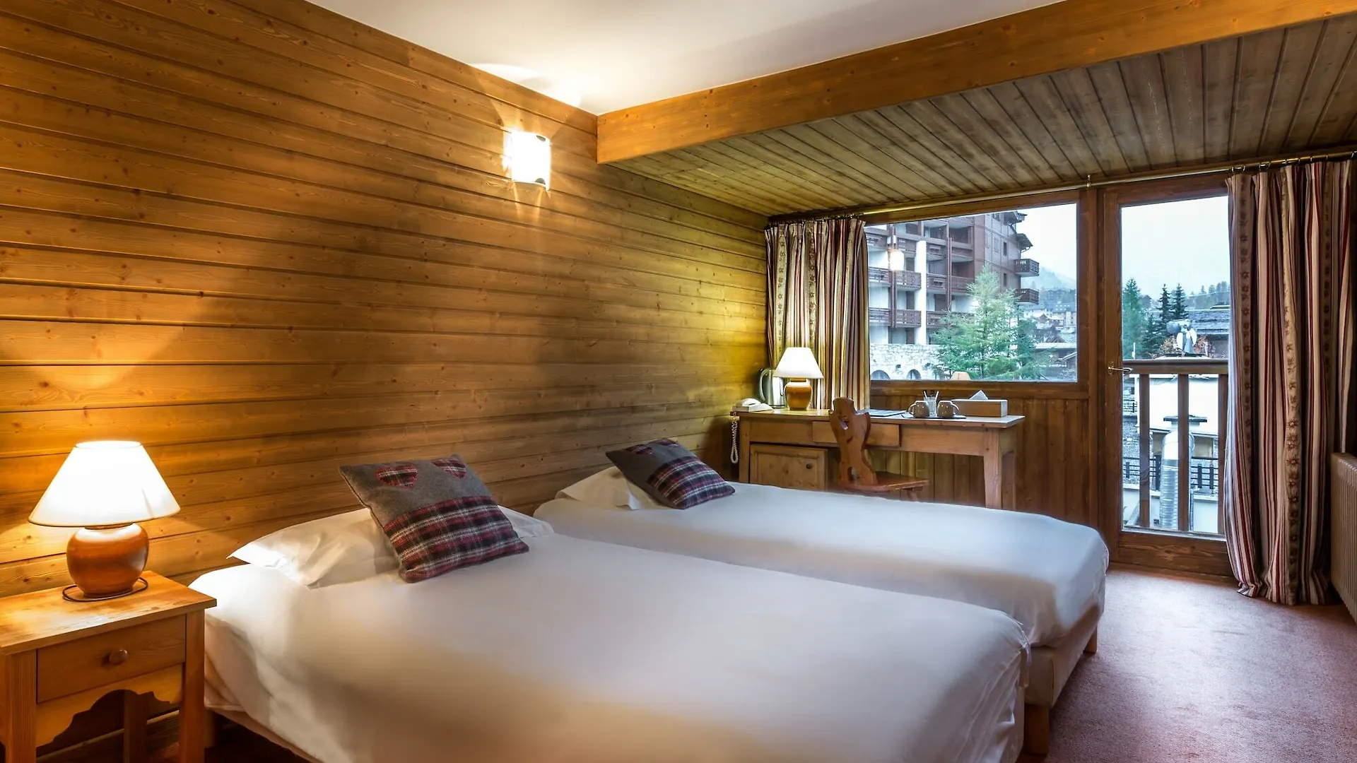 Hotel Les Cretes-Blanches - Val D'Isere צרפת